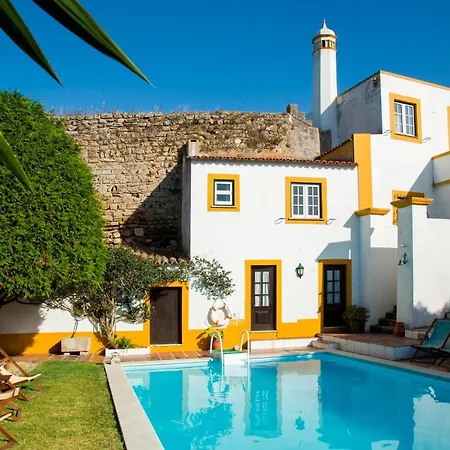 Alojamento de Acomodação e Pequeno-almoço Casa Do Castelo - Turismo De 4*