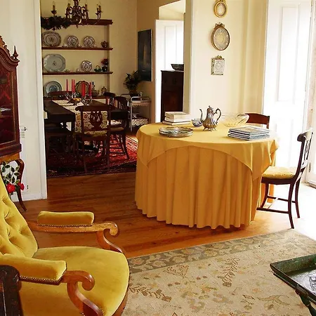 Alojamento de Acomodação e Pequeno-almoço Casa Do Castelo - Turismo De